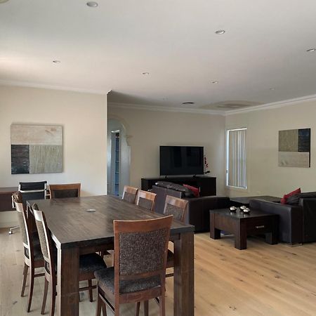 The Charles Boutique Hotel&Dining Wagga Wagga Extérieur photo