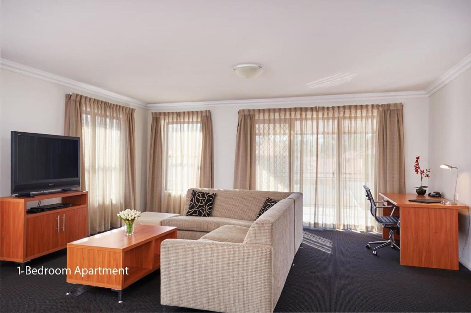 The Charles Boutique Hotel&Dining Wagga Wagga Extérieur photo