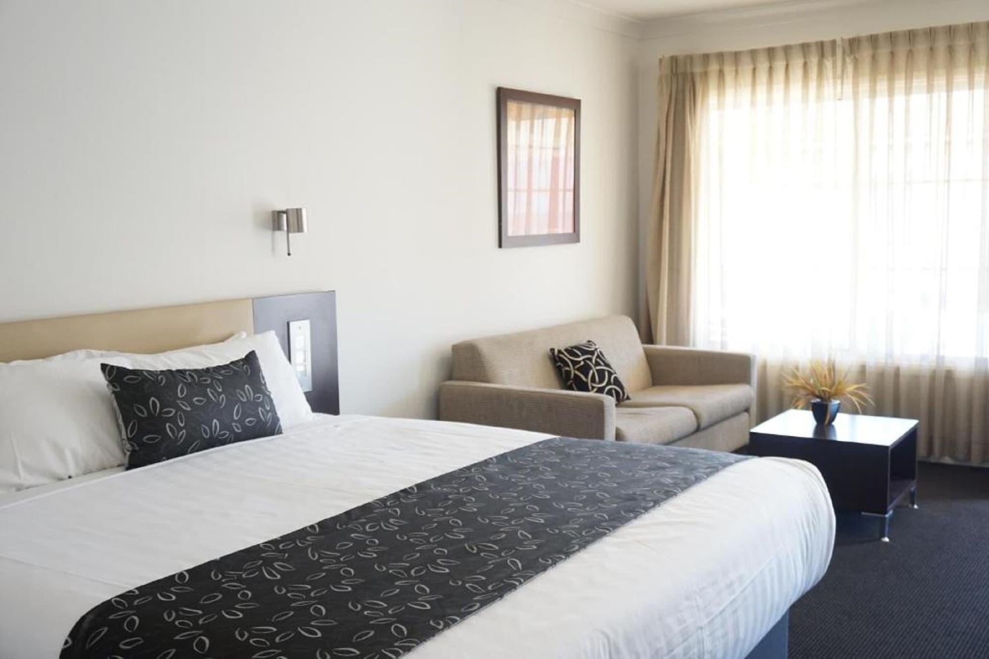 The Charles Boutique Hotel&Dining Wagga Wagga Extérieur photo