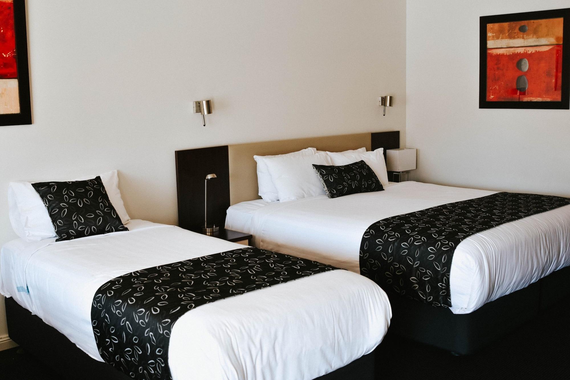 The Charles Boutique Hotel&Dining Wagga Wagga Extérieur photo