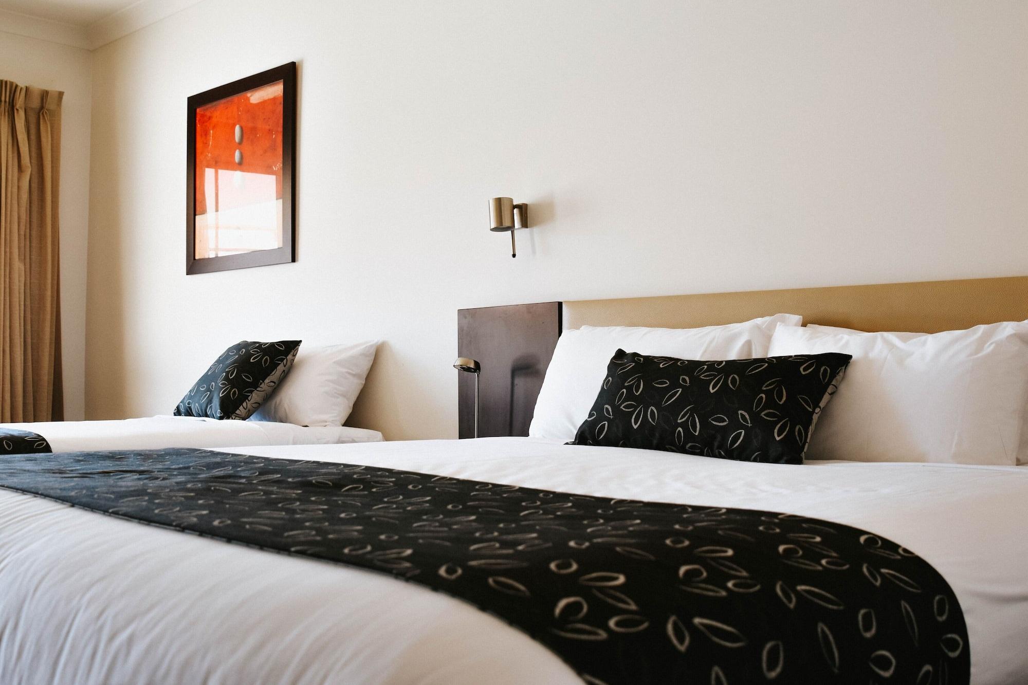 The Charles Boutique Hotel&Dining Wagga Wagga Extérieur photo