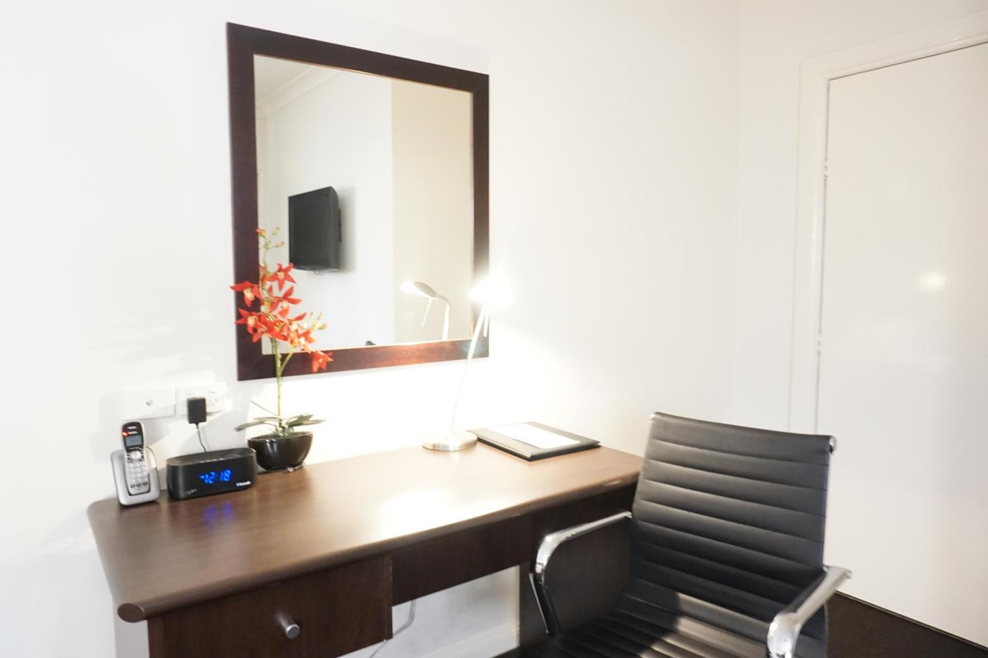 The Charles Boutique Hotel&Dining Wagga Wagga Extérieur photo