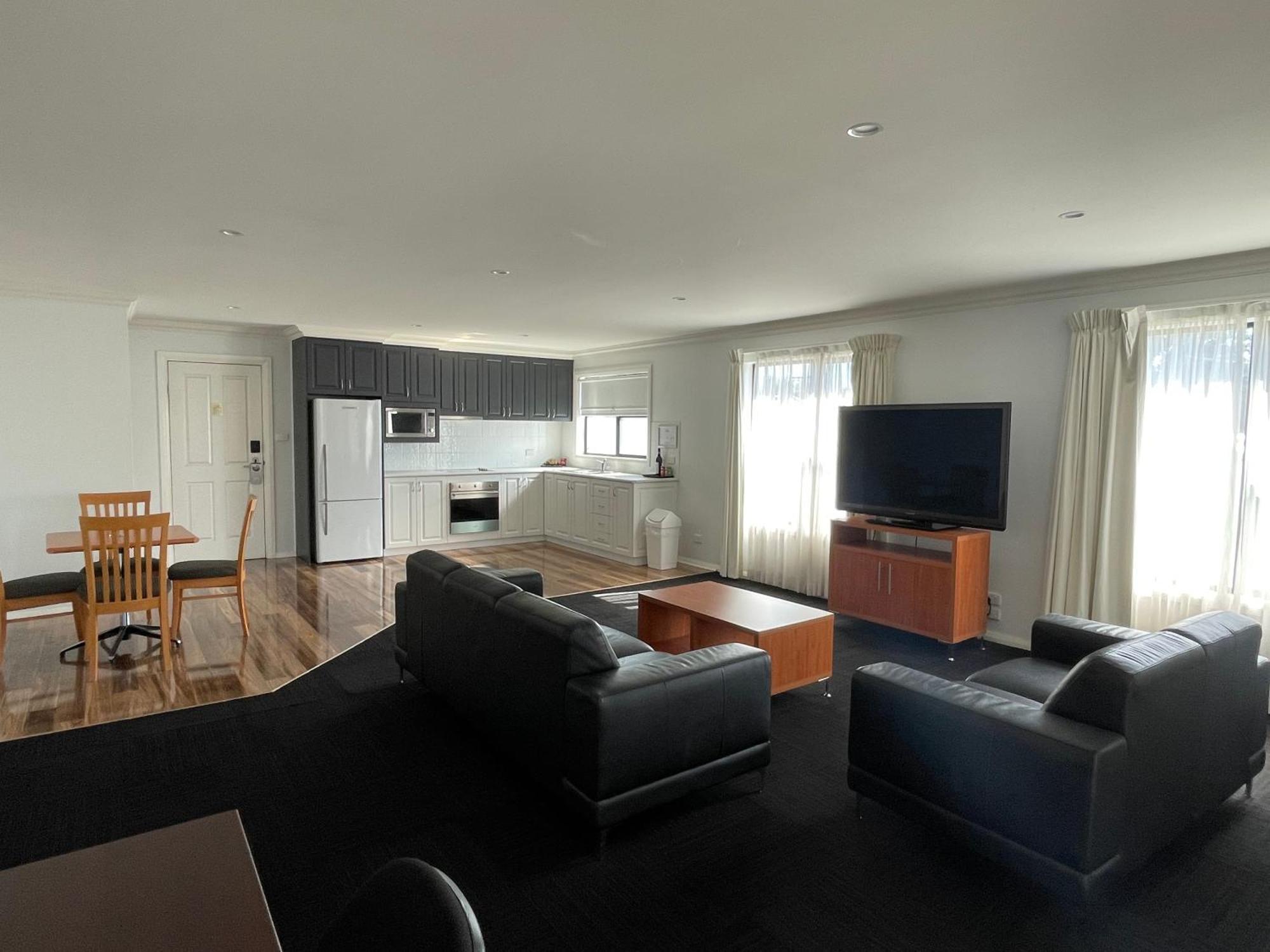 The Charles Boutique Hotel&Dining Wagga Wagga Extérieur photo